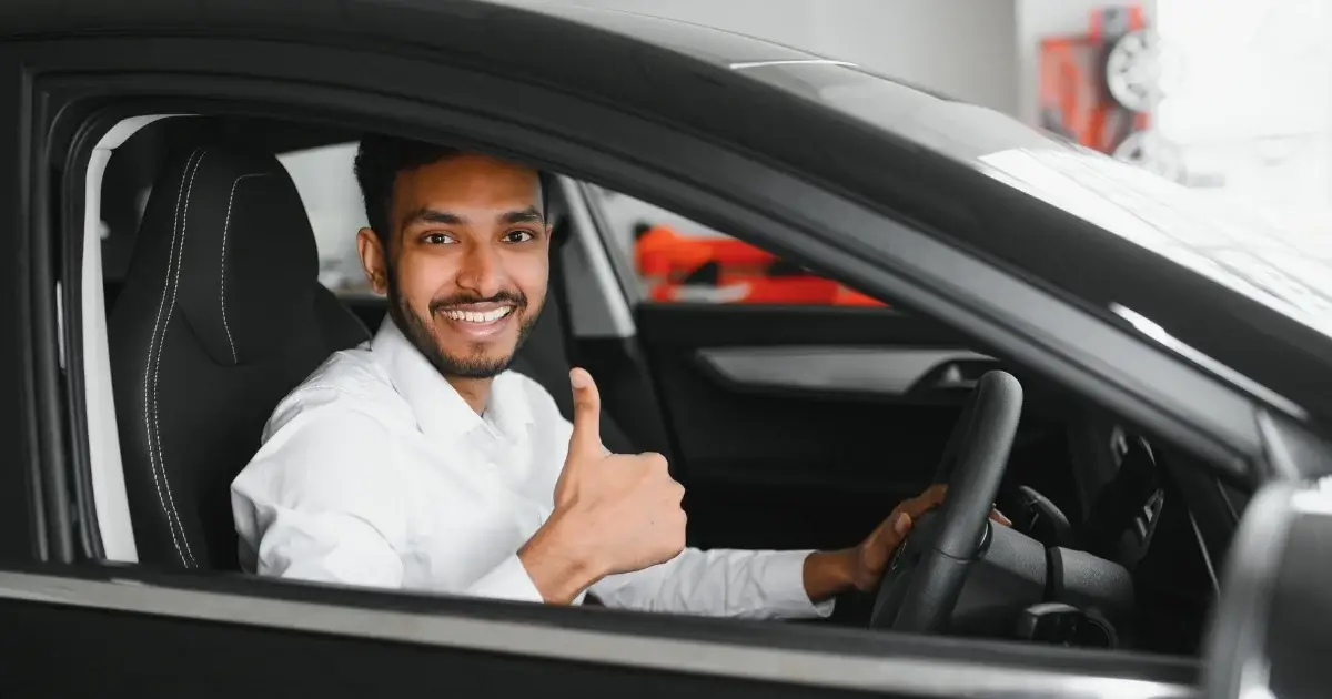 Professional chauffeur in Chandrapur providing safe taxi service