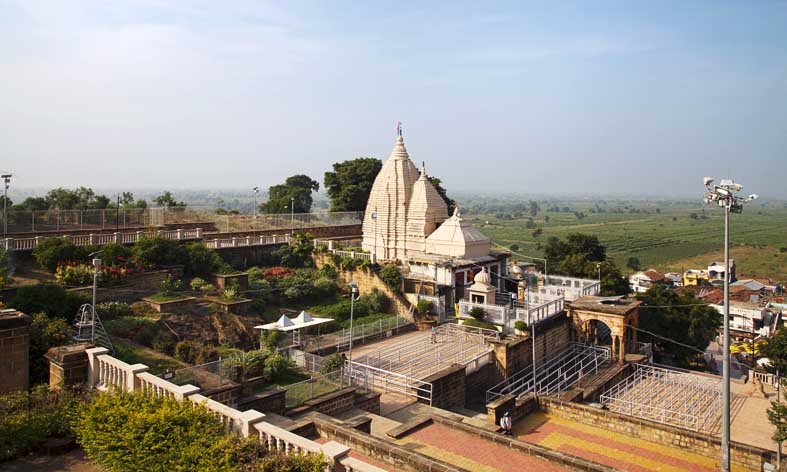 Reliable Nagpur to Adasa taxi service by Robin Hood Tours & Travels with professional drivers and comfortable vehicles